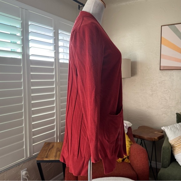 Cable & Gauge burnt orange cardigan with button detail - Picture 4 of 8